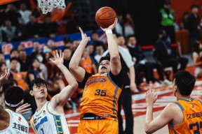 开云网页版 -里程碑夜！费城76人伤情更新，CBA常规赛国际比赛日刷纪录，球迷炸锅，训练强度明显提升的简单介绍